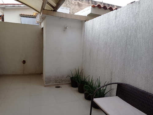 Imagen 8 de 9 de Casa En El Parral Cod:449295 Marimer 04124382769