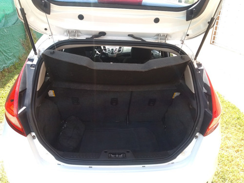 Ford Fiesta Kinetic 2012 Mexicano Titanium