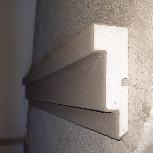 Moldura Externa De Eps Cf 004 C/pingadeira 19 Metros.
