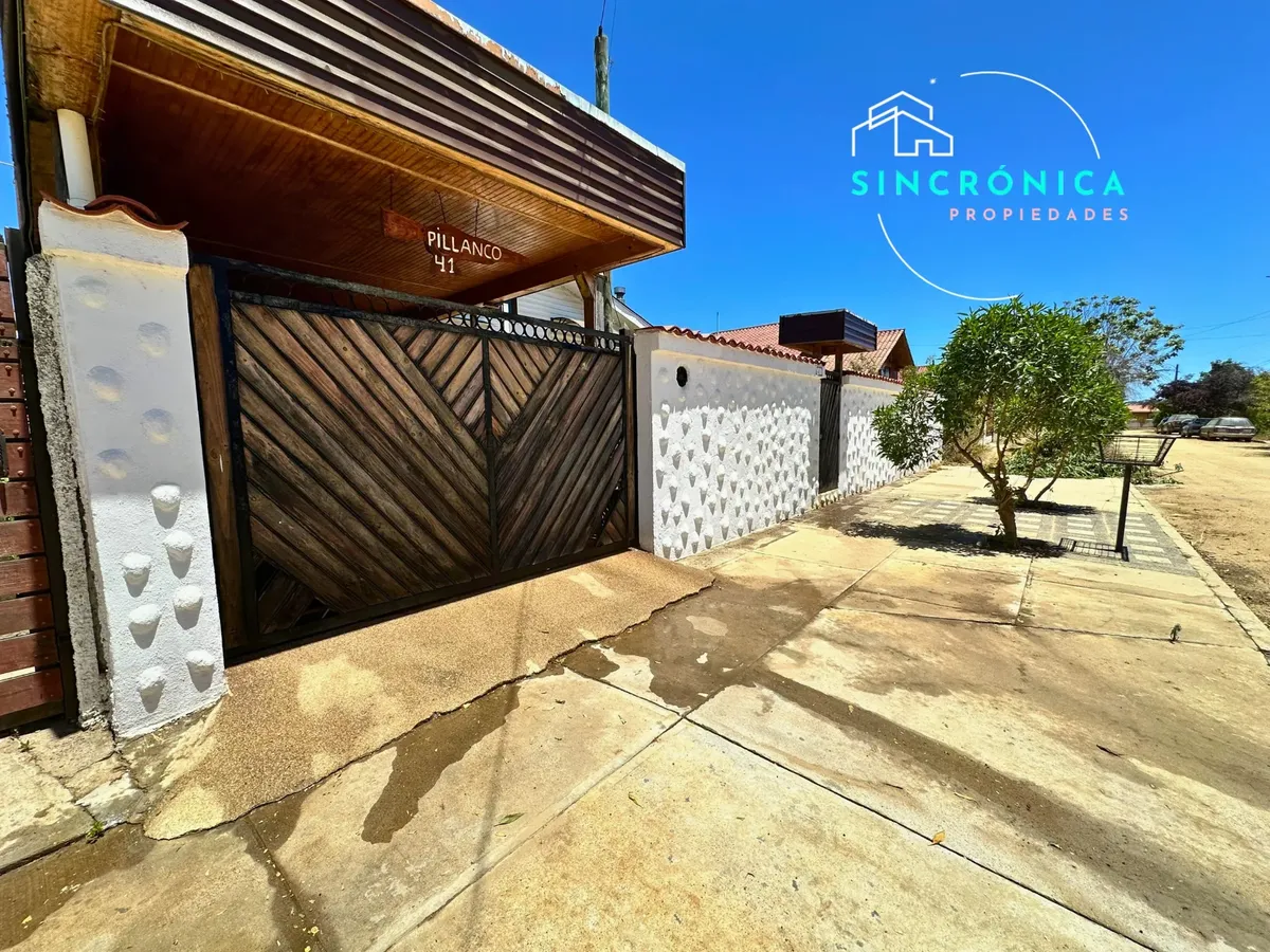 Imagen 1 de 25 de Se Vende Casa Remodelada En Sector Tranque Viejo, Algarrobo