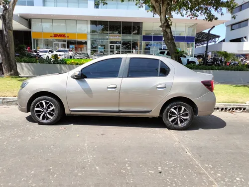 Renault Logan 1.6 Privilege / Intens