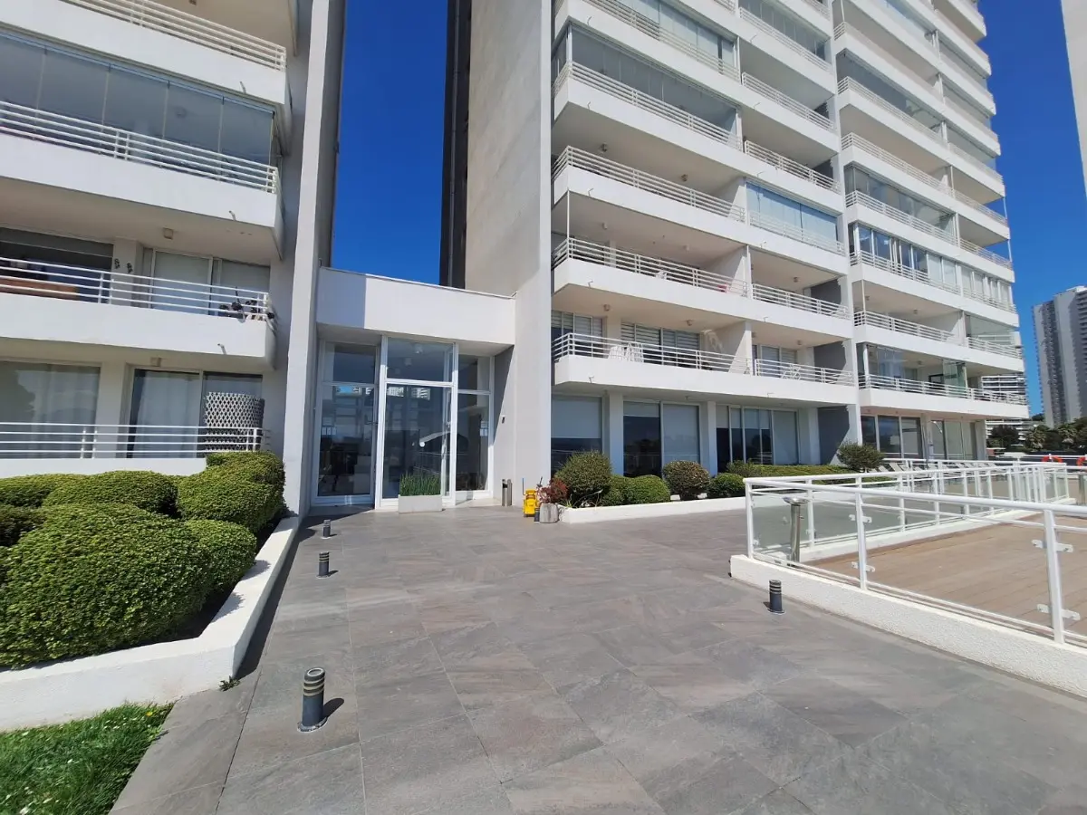 Imagen 3 de 24 de Arriendo Departamento 2d/2b Tipo Mariposa