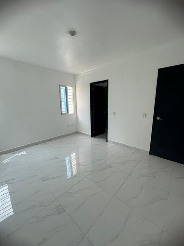 Tu Hogar En San Isidro: 3 Habs + Parqueo - ¡comodidad Y Facilidad!