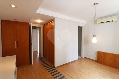 Aparatamento Com 300 Metros De Área Útil , Na Rua Do Clube Pinheiros , Totalmente Reformado , - 353-im559609