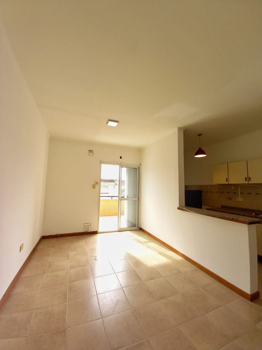 Imagen 6 de 19 de Venta Dpto Un Dormitorio, En El Centro, Esperanza