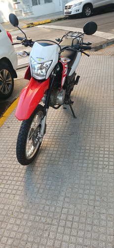 Primer Dueño Siempre Cuidada Solo Se Uso Para Ir Al Trabajo