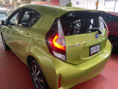 Imagen 6 de 13 de Toyota Prius C Híbrido