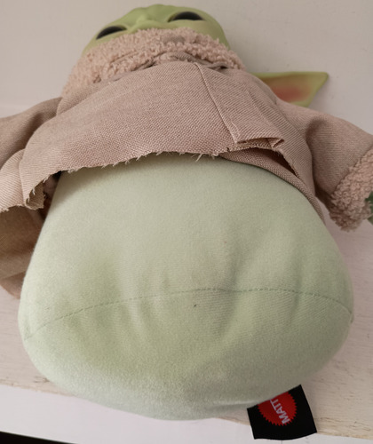 Muñeco Baby Yoda Star Wars Con Accesorio Mattel 28cm (Usado)