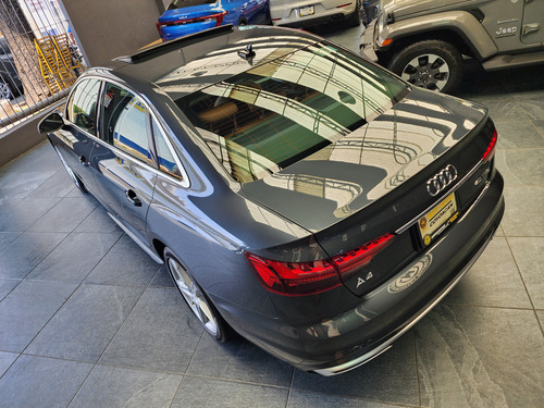 Audi A4 2.0 T Select Mild Hybrid 190 H.P.