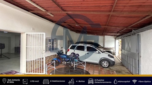 Sm 24-2-28 Amplia Casa Dúplex Con Terreno Para Estacionamiento, Taller O Mini Galpón En El Sitio A Pocos Metros De La Vía Principal.