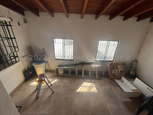 Imagen 23 de 27 de Casa En Venta En Valles De Camoruco Valencia 22-15578 Gerardo Guillén Rentahouse