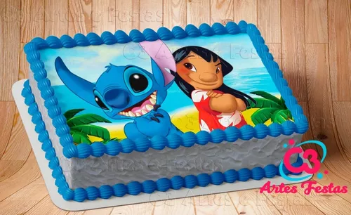 Bolo de aniversário com decoração de papel de arroz azul