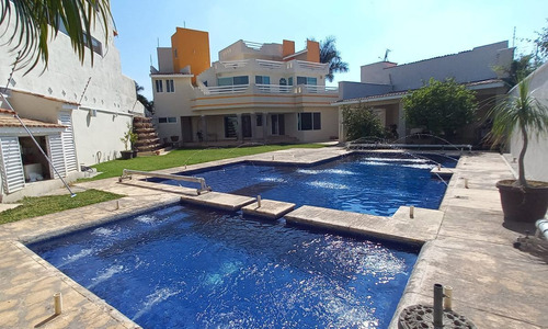 Casa En Venta En El Fraccionamiento Pedregal