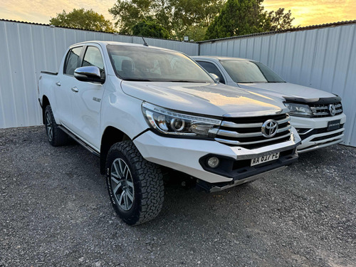 Toyota Hilux 2.8 Cd Srx 177cv 4x4 At