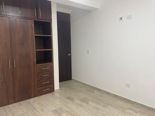 Departamento En Venta En Col. La Moderna