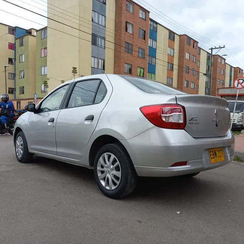 Renault Logan 1.6 Expression / Life +