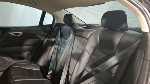 Volvo S60 2.0 T5 MOMENTUM AUTO
