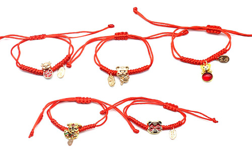 Pulsera De 5 Hilos Rojos De Estilo Aleatorio Con Cadena Roja