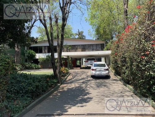 Casa En Venta En  Avenida Paseo Del Pedregal, Jardines Del Pedregal - Cdmx