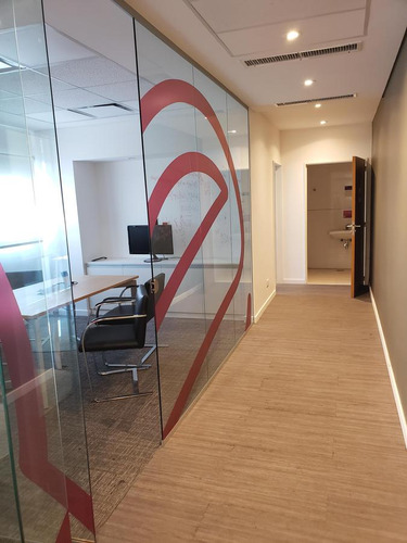 Excelente Oficina En Torre 550m2 , Instalada P/entrar, Piso Técnico, Cocheras, Seguridad 24hs