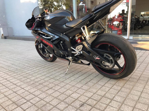 Yamaha R6
