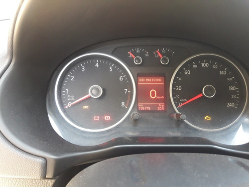 Volkswagen Voyage 1.6 Comfortline 101cv 2014