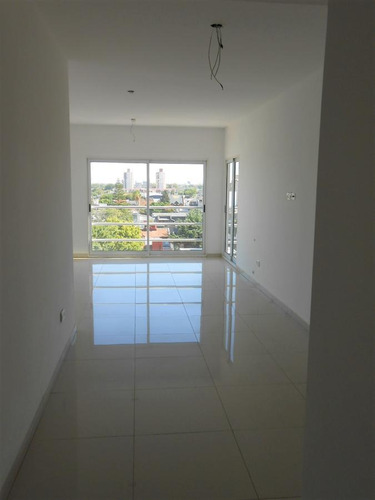 Imagen 3 de 20 de Departamento De 2 Amb. Con Balcon A Estrenar
