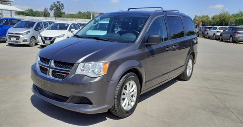 Imagen 1 de 15 de Dodge Grand Caravan 2018 3.6 Sxt At