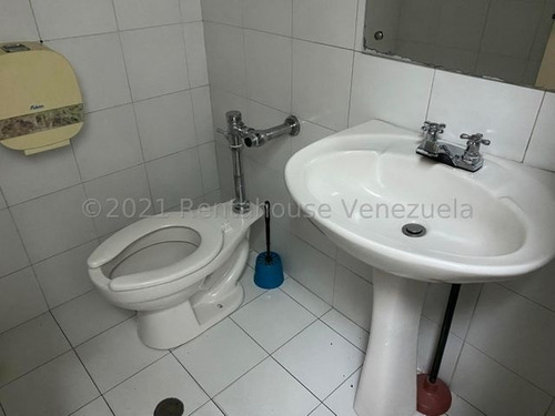 Imagen 10 de 11 de Rf Oficina En Alquiler En El Rosal Semiremodelada Para Que La Adaptes A Tu Necesidad Ideal Para Empresas Grandes Mls #22-15978 Isabel Fragozo Rent A House