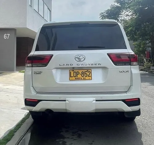 Toyota Lc300 Gx.r Blindaje 2