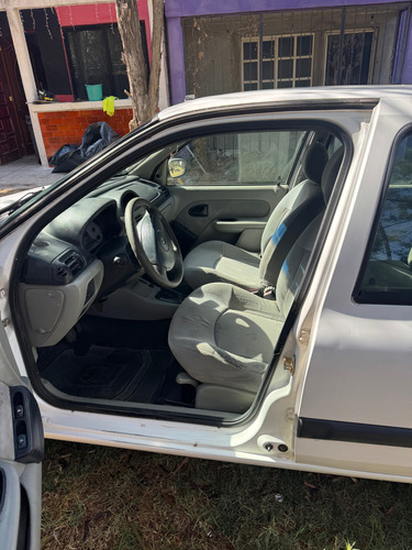 Renault Clio 1.6 Authentique At