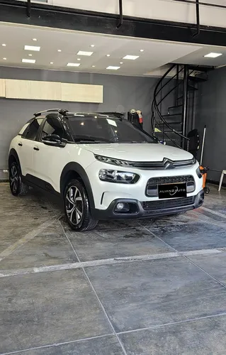 Citroën C4 Cactus 1.6 Shine Turbo Aut