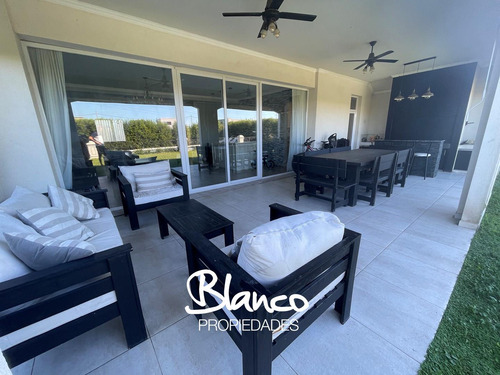 Casa En Venta En Club Manuel Belgrano, Escobar, G.b.a. Zona Norte