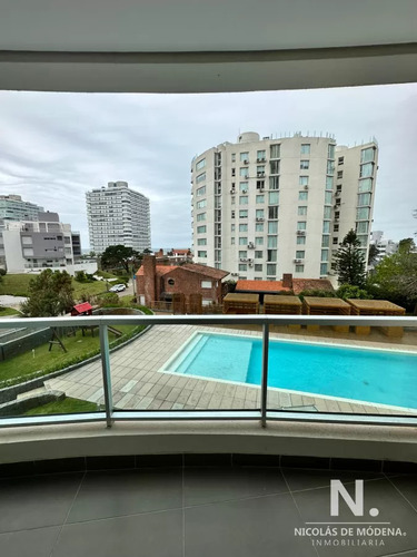 Departamento De 2 Dormitorios En Venta En Torre Wind. Punta Del Este