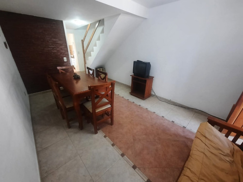 Triplex Amplio Y En Impecable Estado A La Venta Sin Expensas