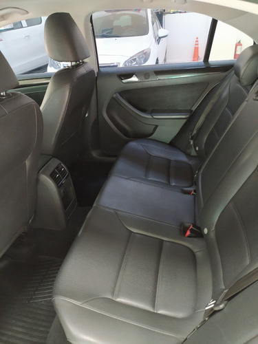 Imagen 8 de 14 de Volkswagen Vento Luxury Tiptronic 2014