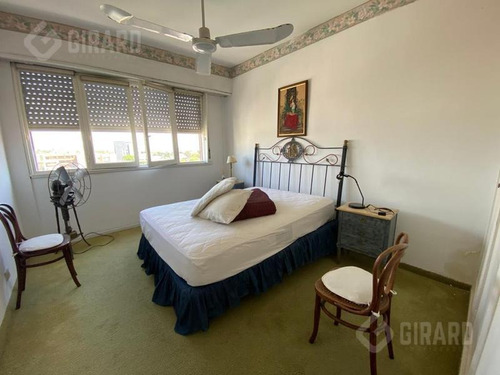 Venta De Departamento En Playa Grande