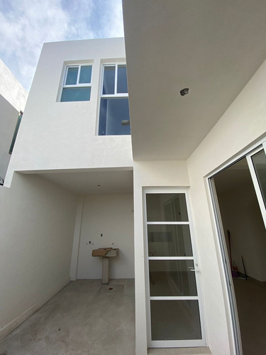 Imagen 3 de 8 de Casa En Venta Pachuquilla, Fracc. Minerales