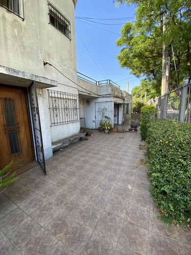 Vendo Casa De 3 Dormitorios Y 2 Baños En Jacinto Vera