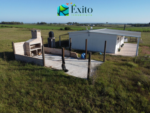Vendo Linda Chacra En San Bautista, 3 Has. Cuenta Con 2 Casas, Agua, Luz, Tajamar. A Metros De Ruta 81.