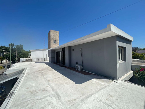 Venta Casa 3 Dormitorios Cochera Pileta V Cabrera
