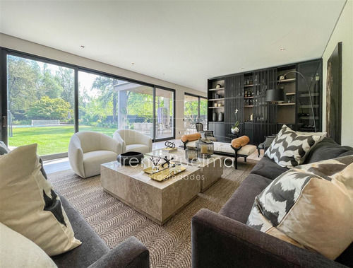 Vende Casa Impecable En Golf De Manquehue En Lo Barnechea