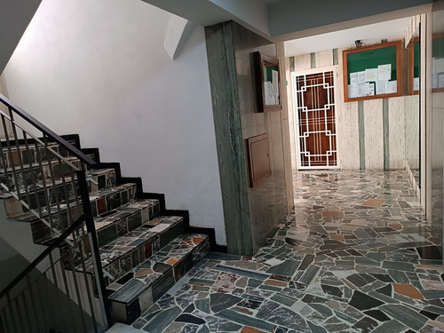 Apartamento En Venta Bello Campo Con Estacionamiento