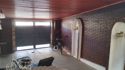 Imagen 3 de 25 de Venta Casa Y Departamento Interno Zona Aristobulo
