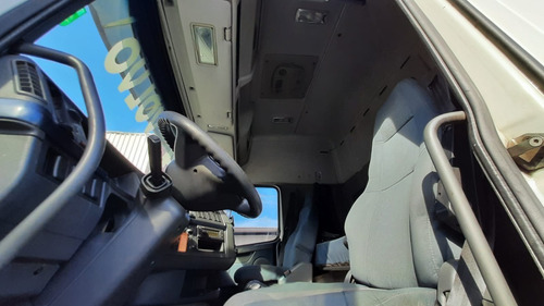 Imagem 6 de 14 de Volvo Fh 460 6x2 2014