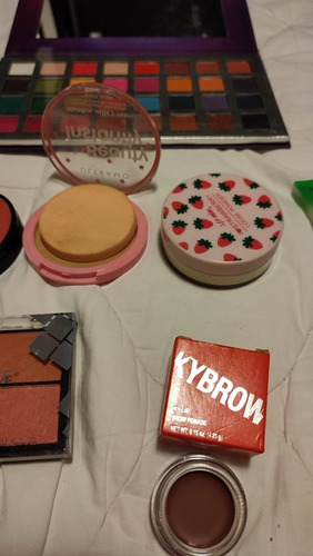 Pack De 16 Piezas De Maquillaje Variado, Basicos De Belleza