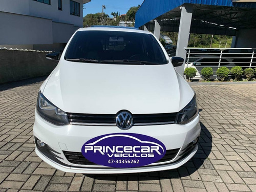 Imagem 2 de 11 de Volkswagen Fox 1.6 Connect
