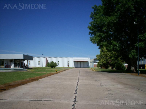 Nave Industrial De 4.000m2 En Parque Ind. Privado