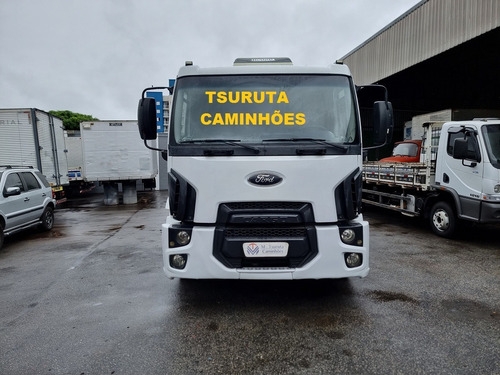Imagem 2 de 10 de Cargo 1517 2012 Basculante