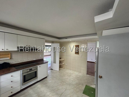 Amplio Apartamento En Alquiler En Alto Hatillo #25-13619 Josmary Sanjuan
